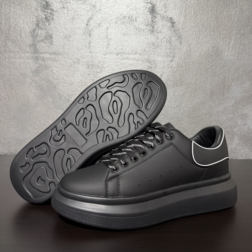 ADIDASI ALEXANDER FULL-BLACK MINIMAL PREMIUM – STREET STYLE (MĂRIME: 41)