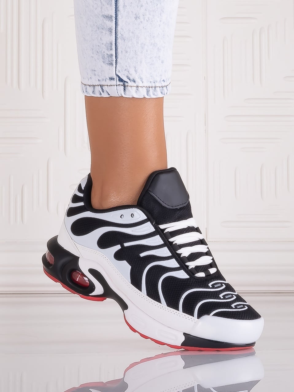 Adidasi dama Albi/negru din Textil Nikona