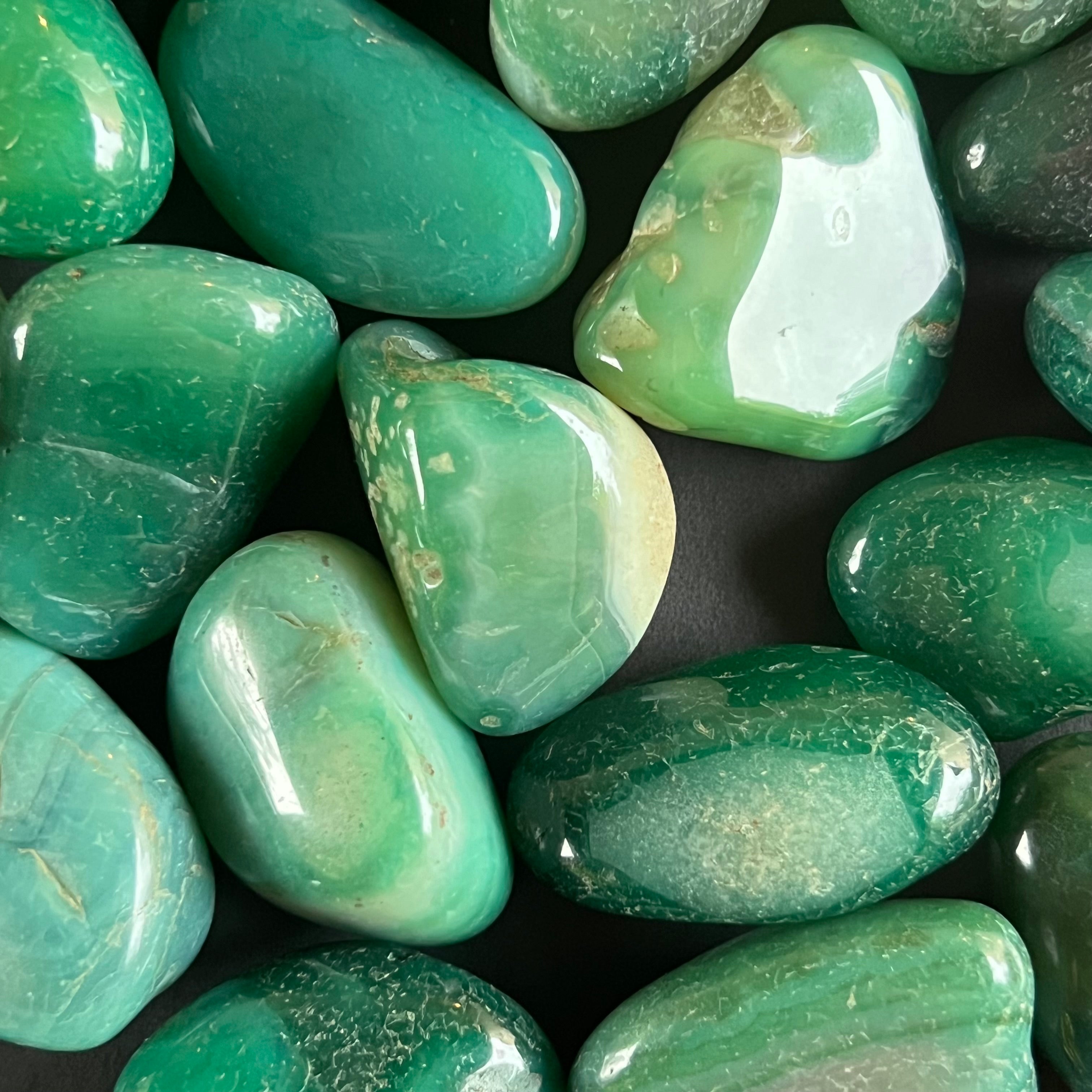 Agat verde piatra rulata
