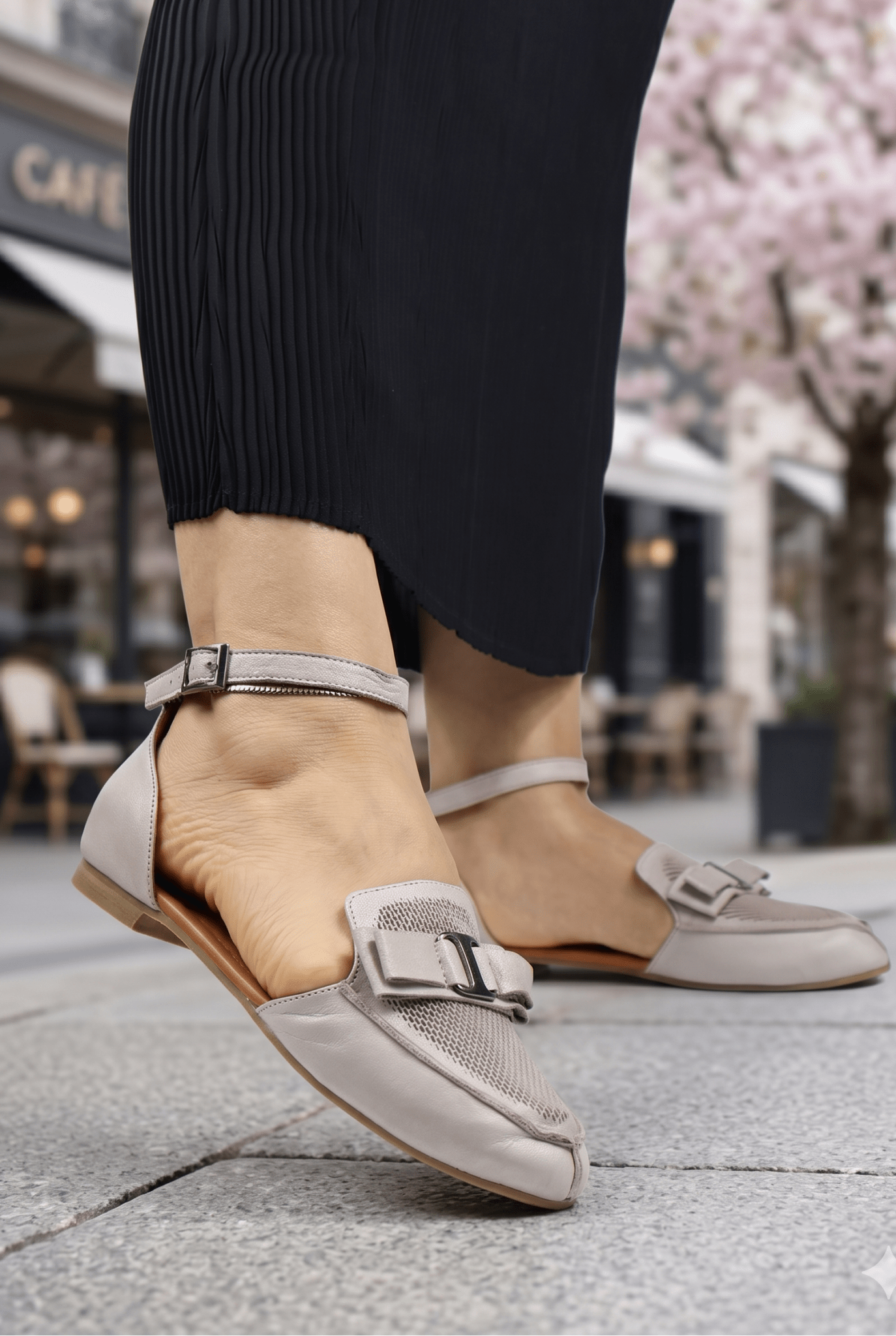 Balerini Decupati din Piele cu Accesoriu - HETY GREY