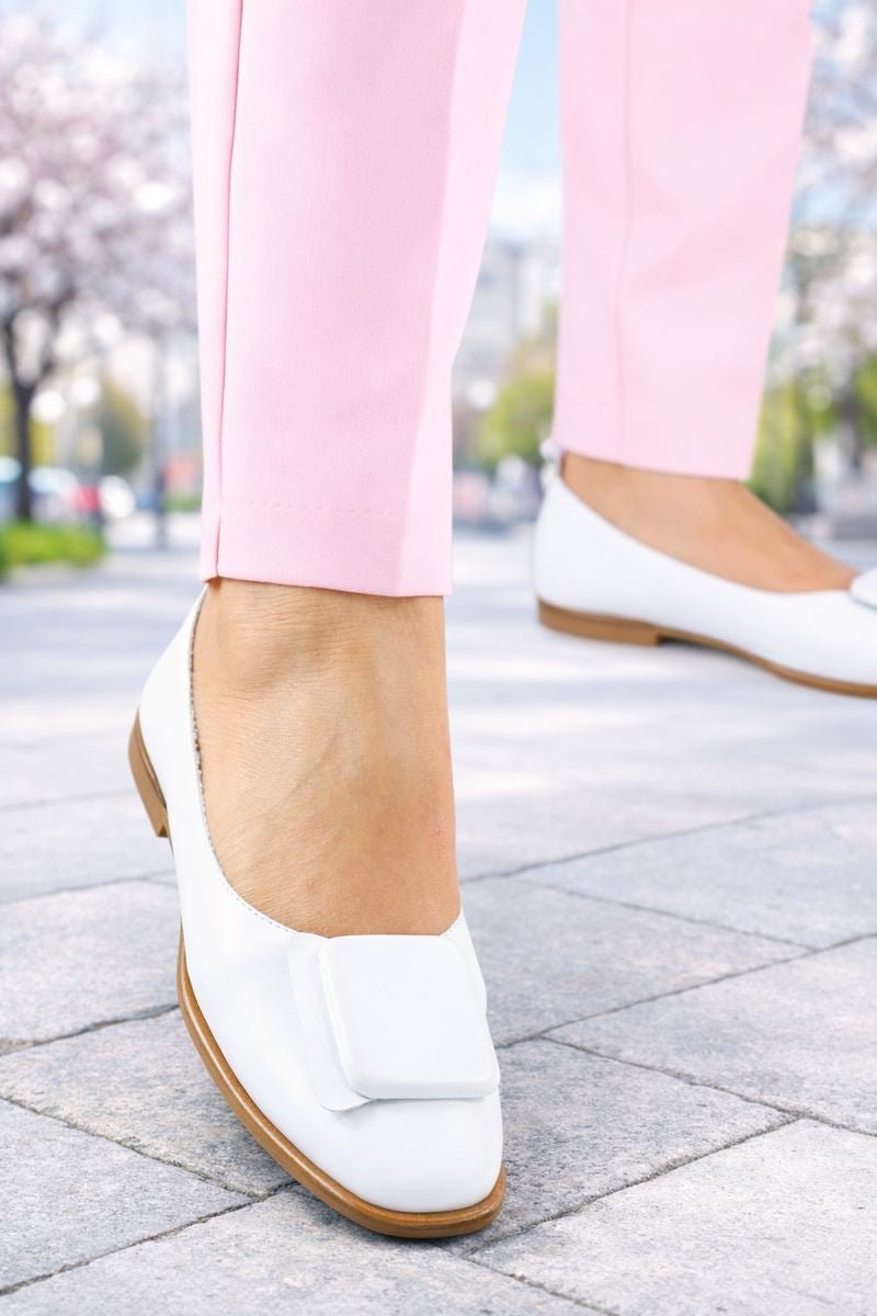 Balerini din Piele Albi cu Accesoriu - HERA WHITE
