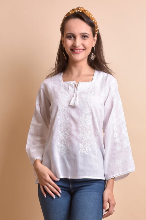 Bluza alba cu motiv floral alb Alexia