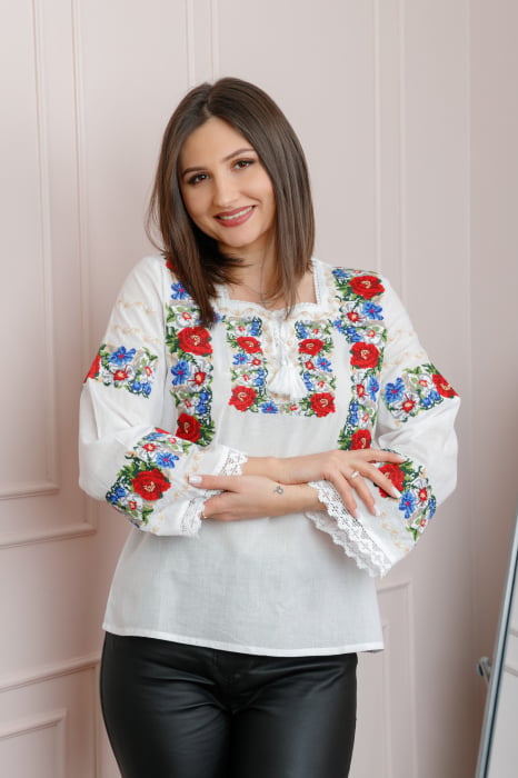 Bluza alba cu motiv floral multicolor Renata