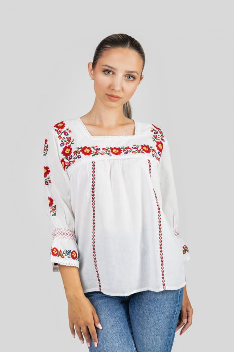 Bluza alba cu motiv floral rosu Isabela 01