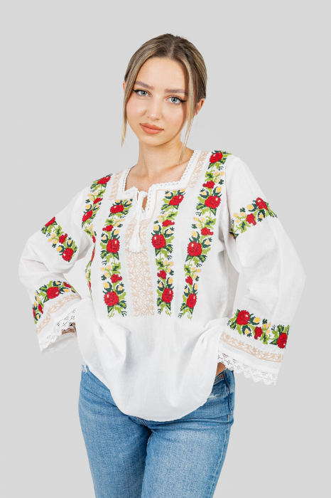 Bluza alba cu motiv floral rosu Iustina