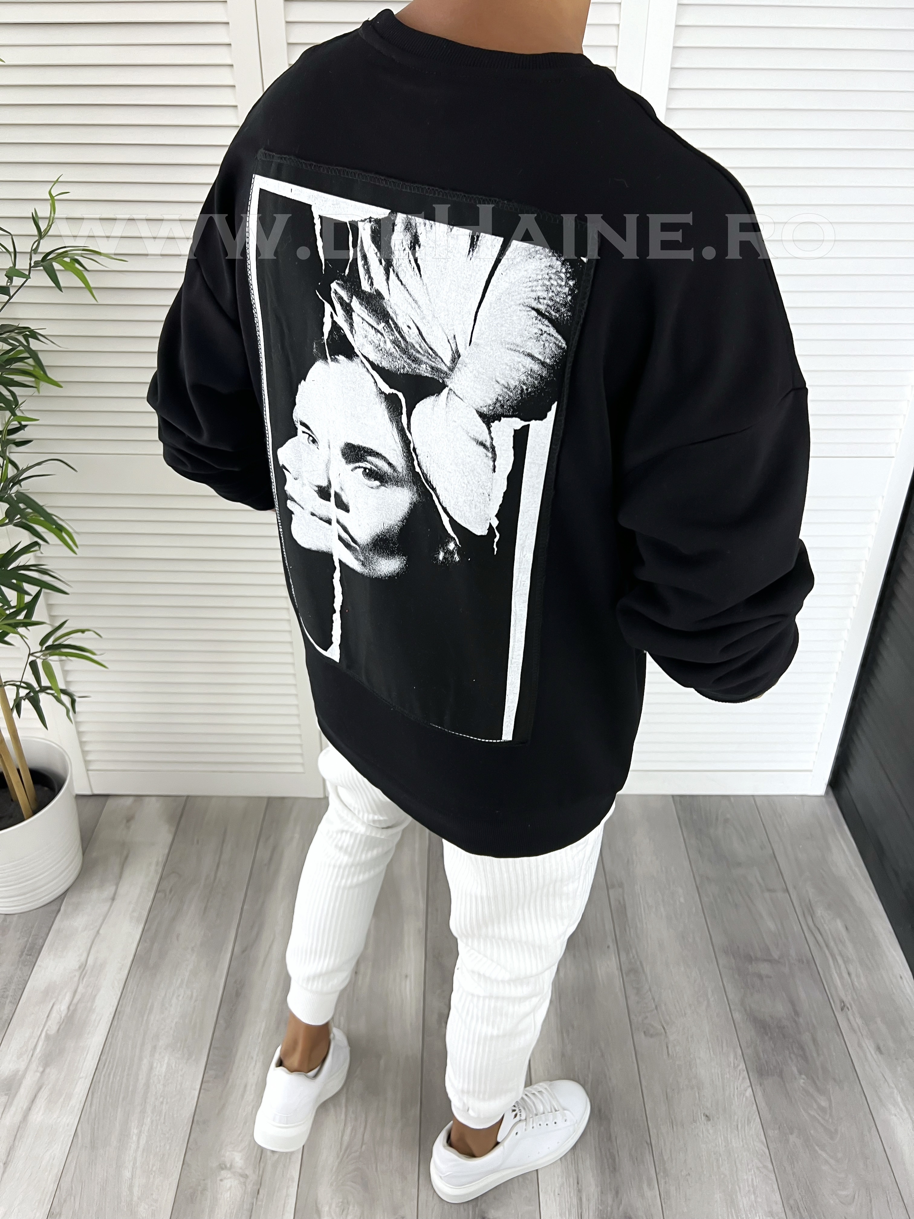 Bluza barbati neagra cu imprimeu pe spate K272 21-2