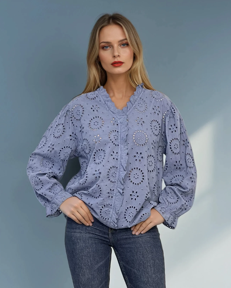 Bluză cu broderie spartă și volan la guler albastru-jeans - Unica S-L