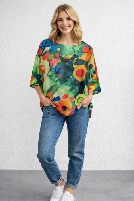 Bluza cu maneca fluture trei sferturi si imprimeu cu flori multicolore in stil acuarela