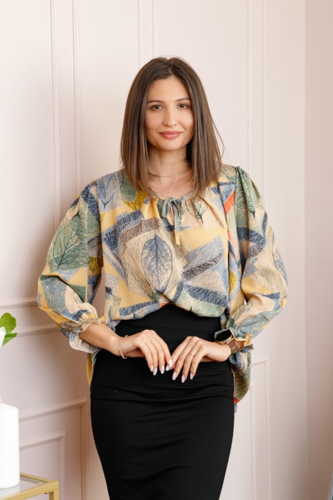 Bluza dama galben pastel cu imprimeu floral albastru Quinn plus size