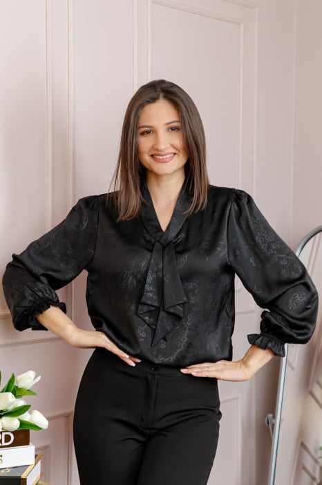 Bluza dama satinata neagra cu aplicatie tip cravata Yvonne