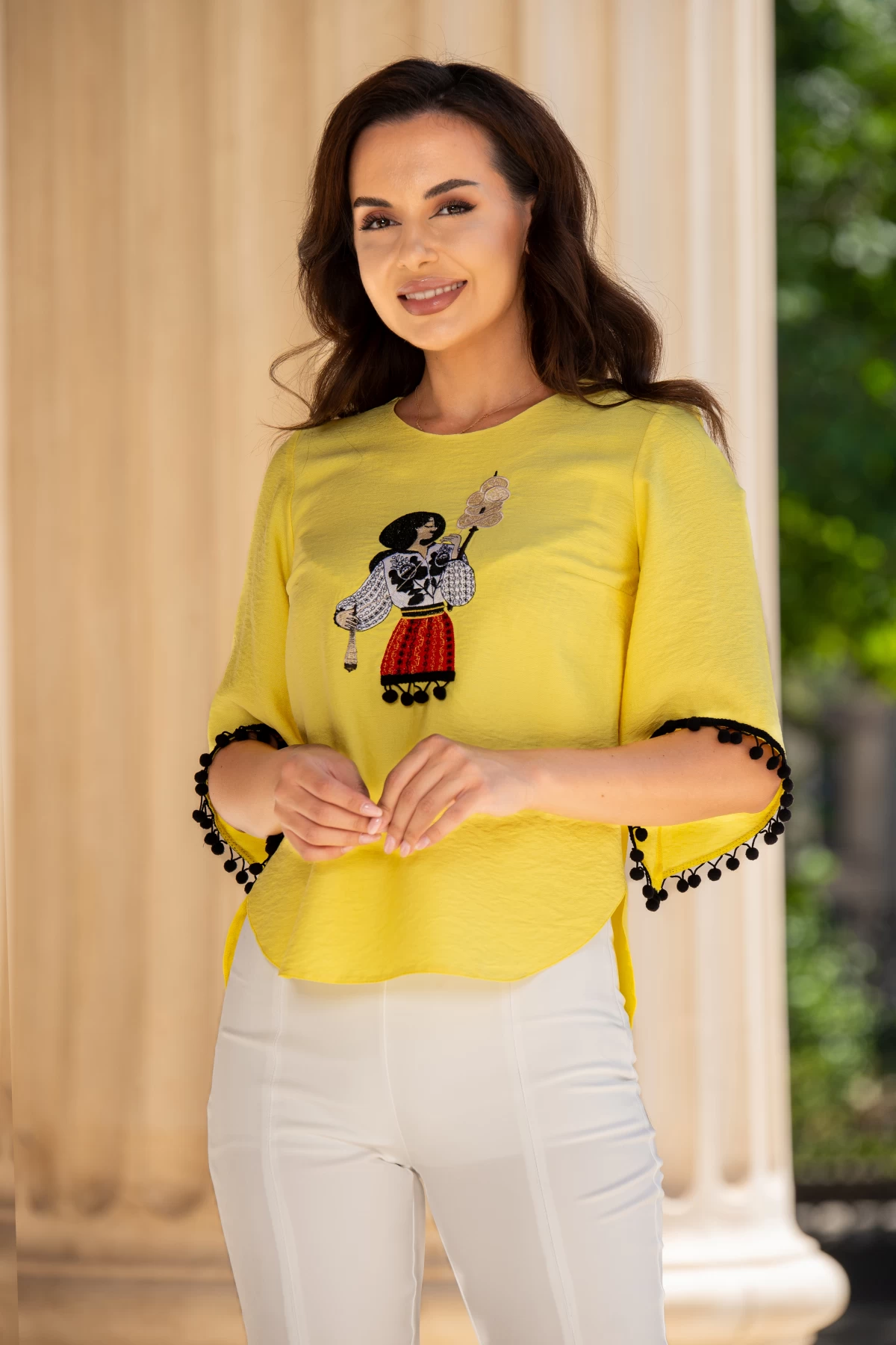 Bluza dama tip ie cu ciucuri si tarancuta brodata
