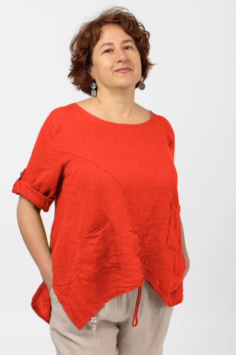 Bluza din in corai, asimetrica, cu siret pe fata
