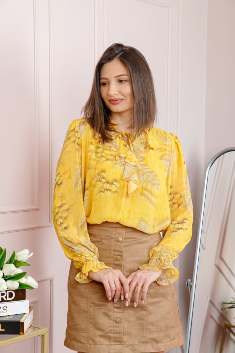 Bluza eleganta galbena Lucienne cu flori albe si jabou