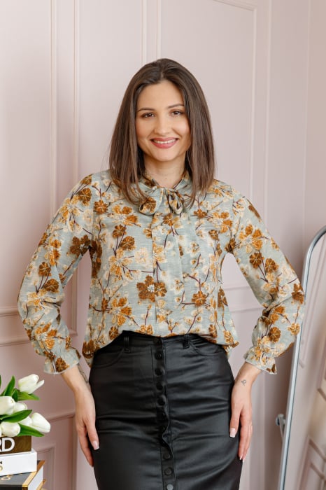 Bluza eleganta Nathalie cu funda la gat si imprimeu galben si crem
