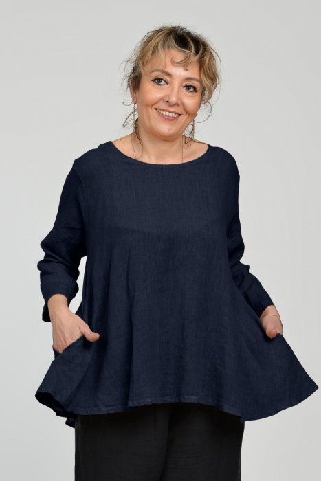 Bluza evazata cu clin la spate din in, bleumarin