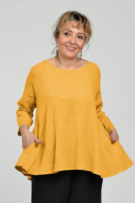 Bluza evazata cu clin la spate din in, galbena