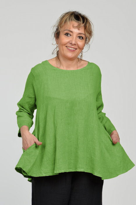 Bluza evazata cu clin la spate din in, verde