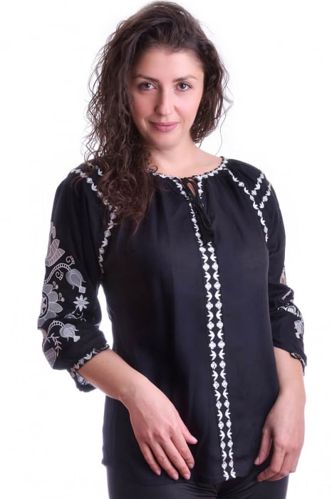 Bluza neagra cu motiv alb Cecilia