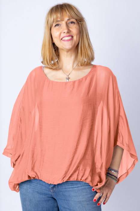 Bluza roz piersica din matase si vascoza cu maneca fluture