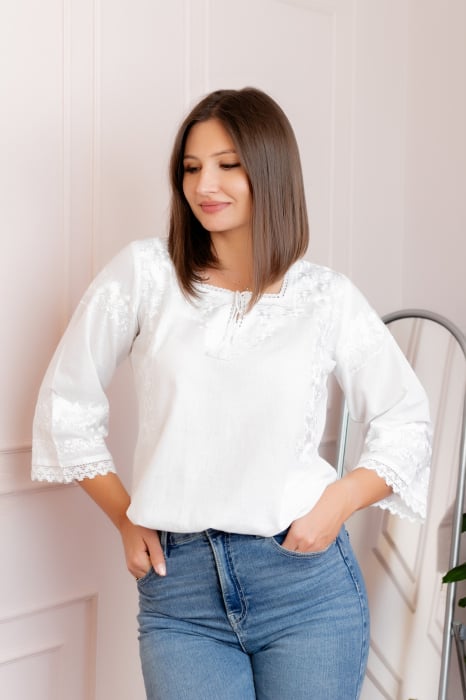 Bluza tip ie alba cu motiv floral alb Angelica