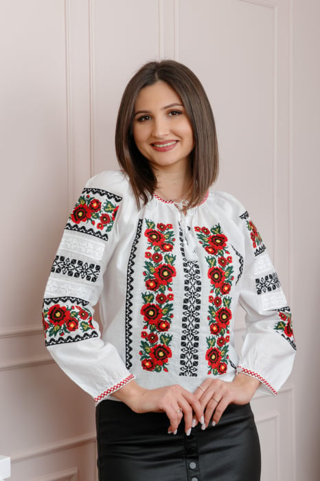 Bluza tip ie alba cu motiv floral rosu Alexandra 02
