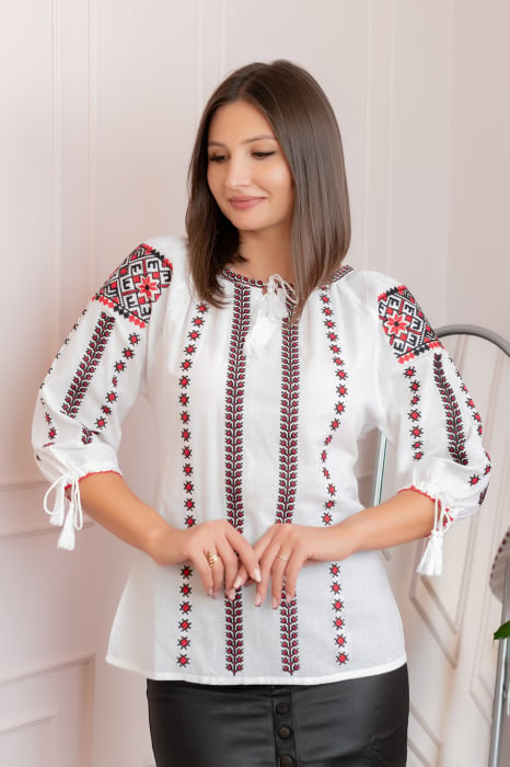 Bluza tip ie alba cu motiv geometric negru Zamfira 02