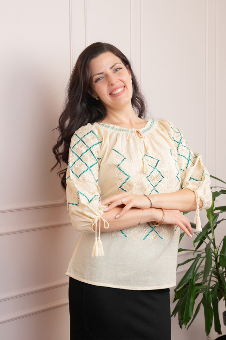 Bluza tip ie crem cu motiv geometric turcoaz Celestina