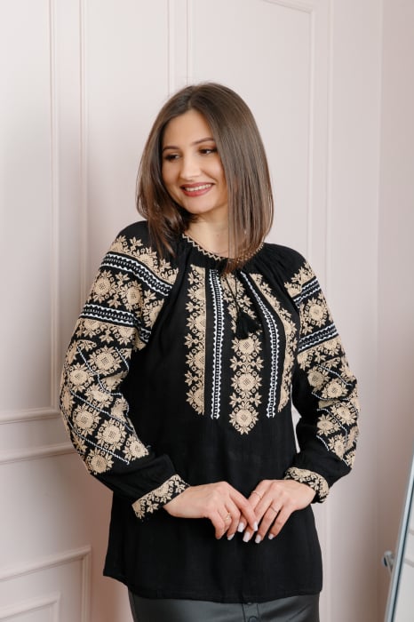 Bluza tip ie neagra cu motiv floral crem Olga