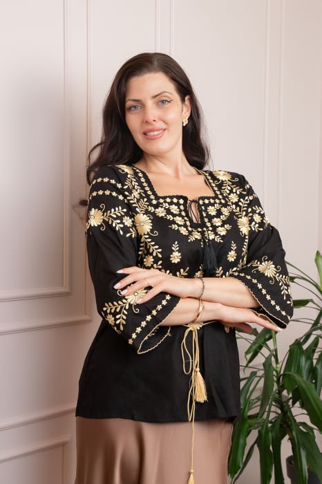 Bluza tip ie neagra cu motiv floral galben Adelaida