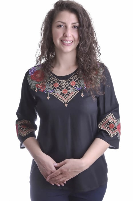Bluza traditionala neagra cu motiv floral rosu Iris 04