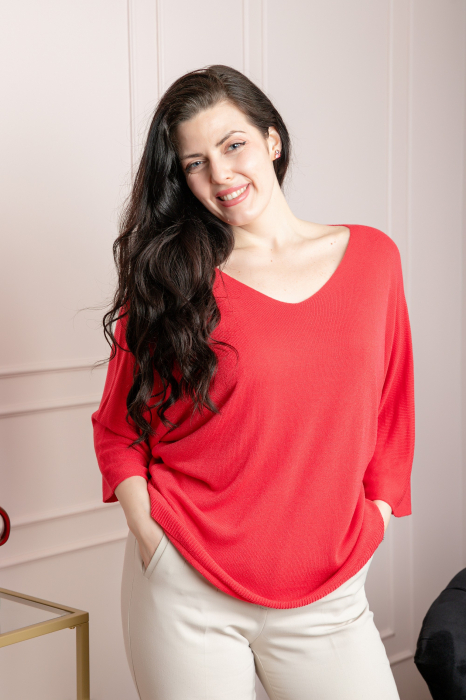 Bluza tricotata rosie cu maneci liliac