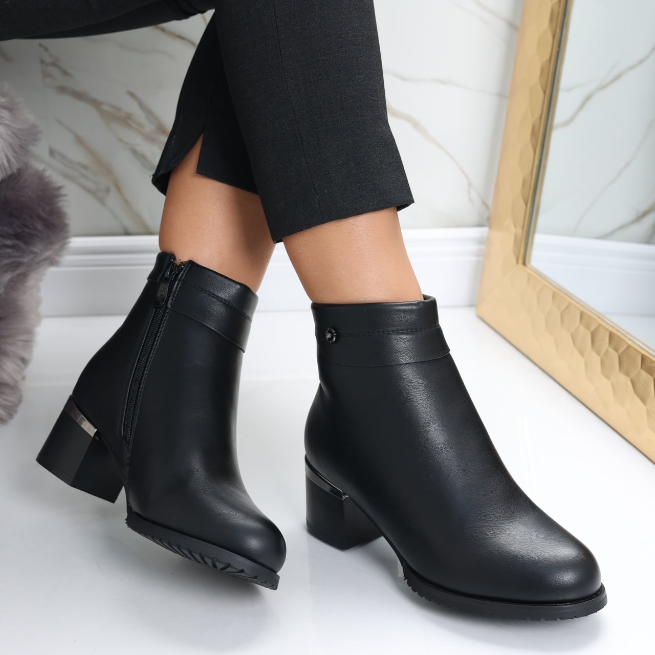 Botine Dama Imblanite Negre din Piele Ecologica Ainoma - poza 1