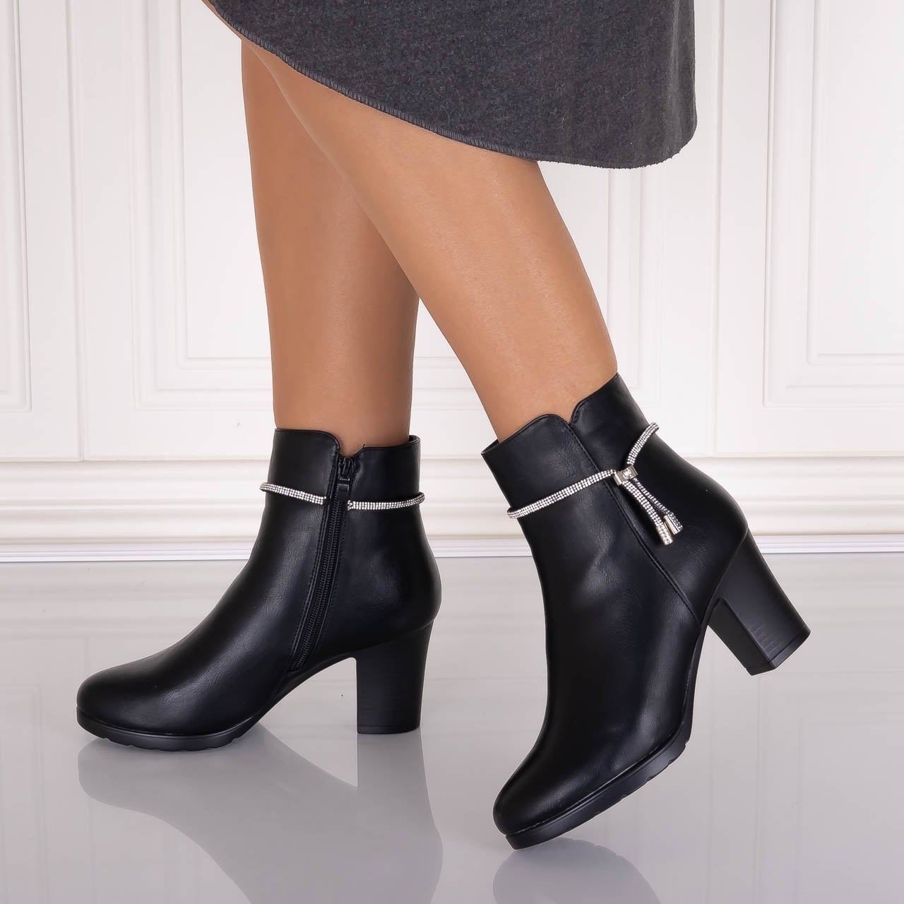 Botine Dama Imblanite Negre din Piele Ecologica Sarla - poza 1