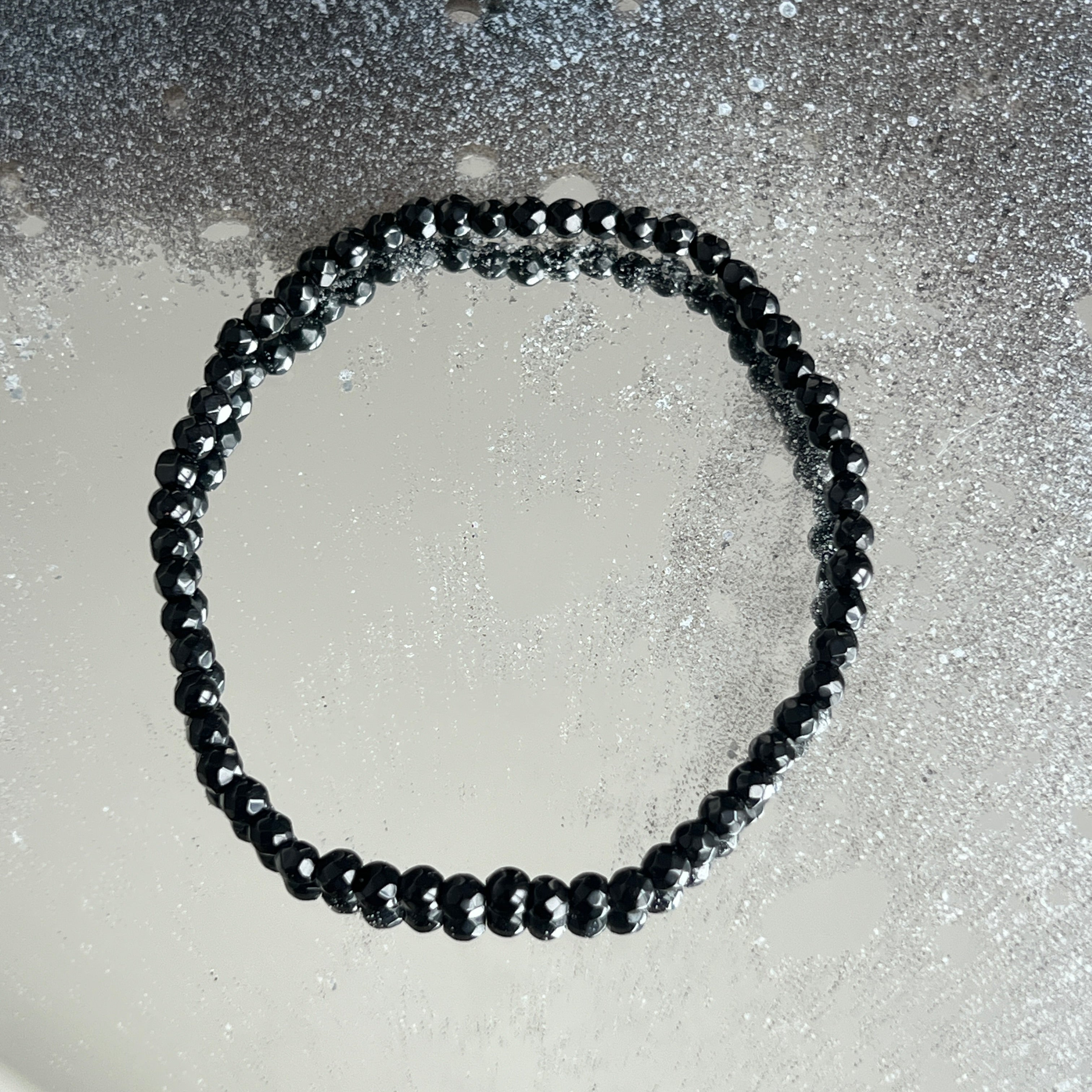 Bratara fatetata agat negru 3 mm
