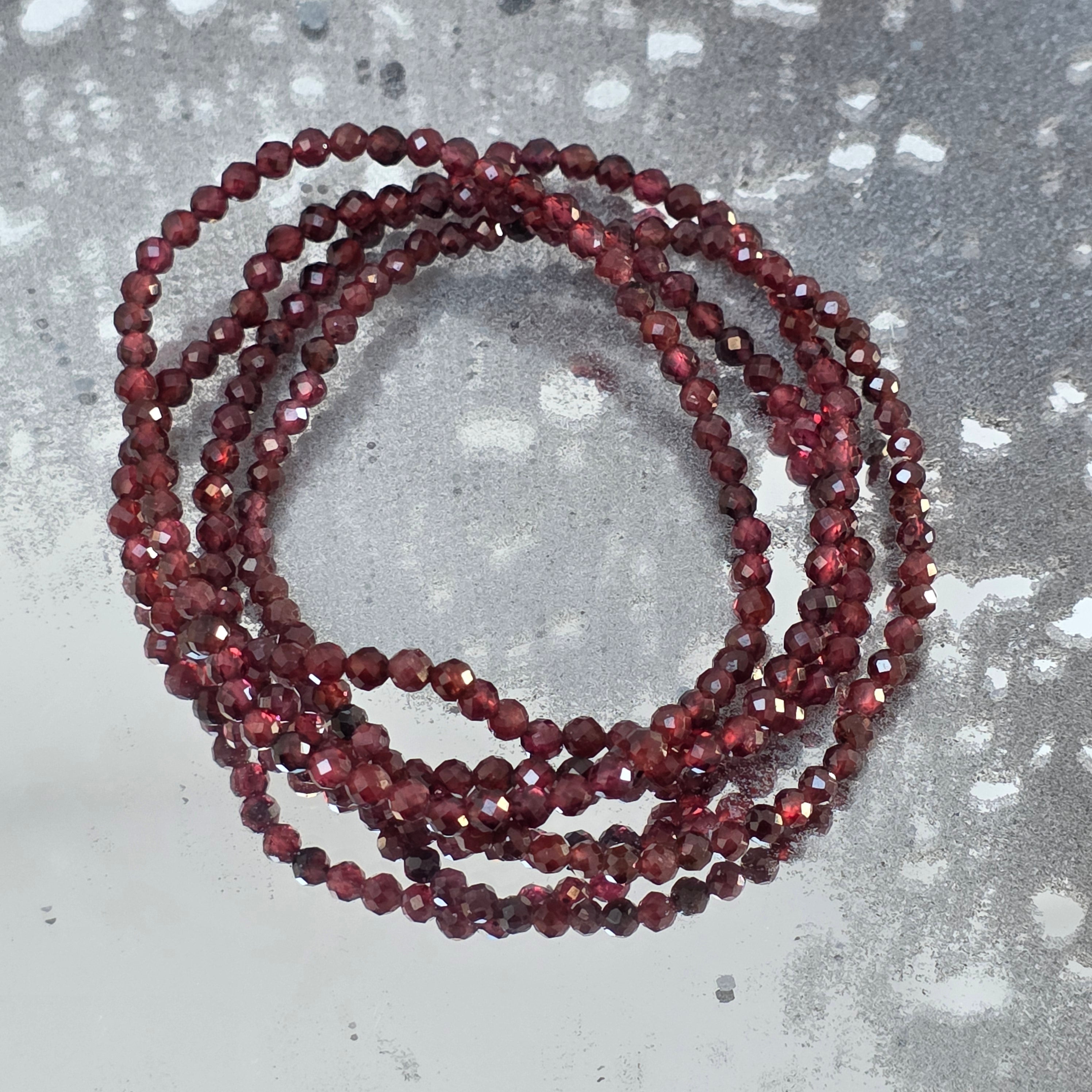 Bratara fatetata granat 3 mm