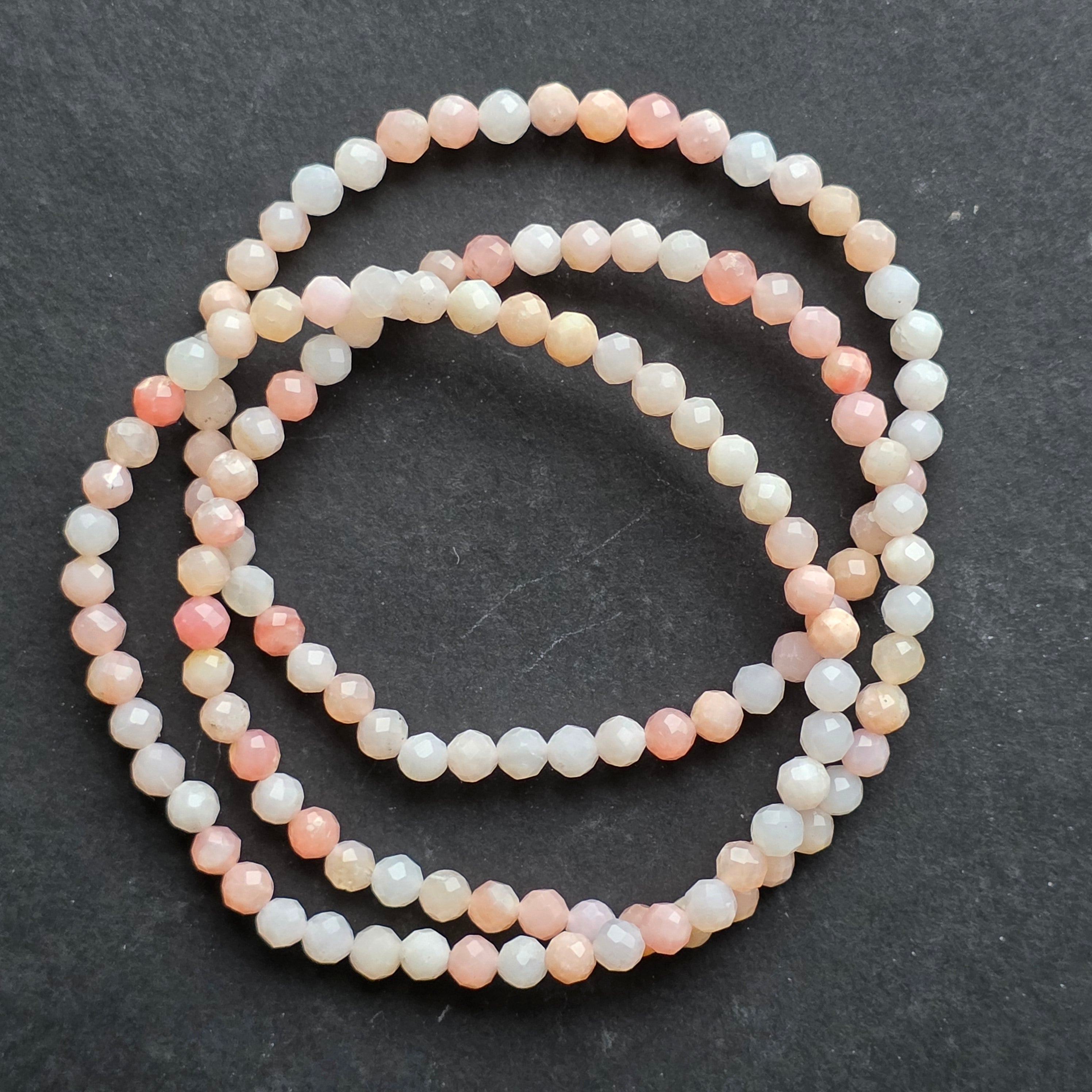Bratara fatetata opal roz 4 mm