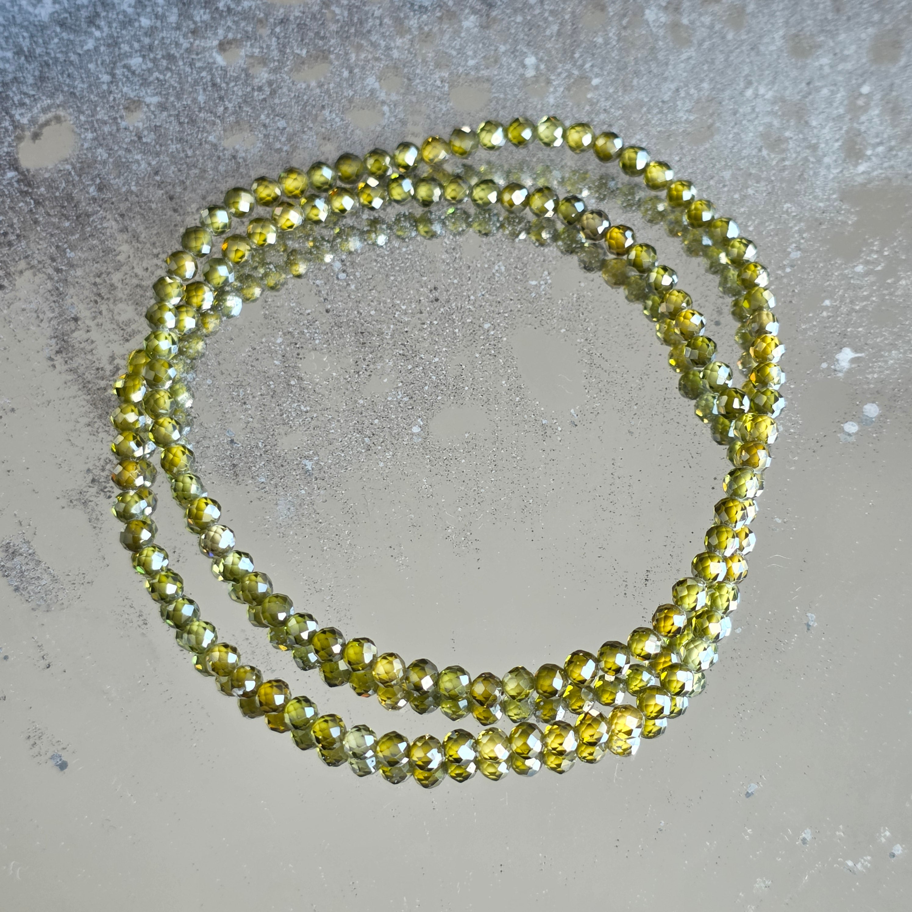 Bratara fatetata zircon verde 3 mm