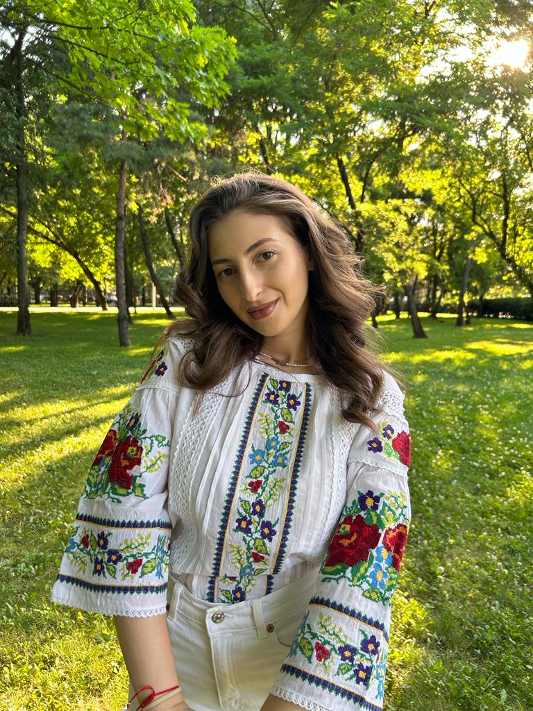 Ie tradițională femei TM303 - motive florale - 5XL