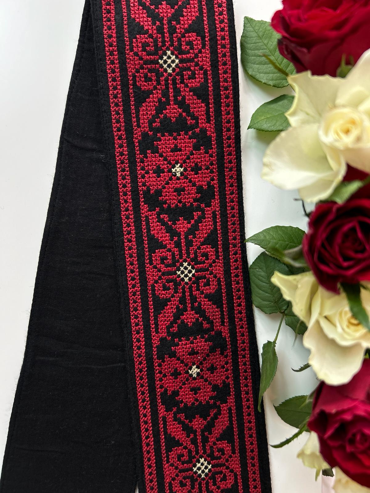 Brâu tradițional femei TM465 *fir roșu și negru*