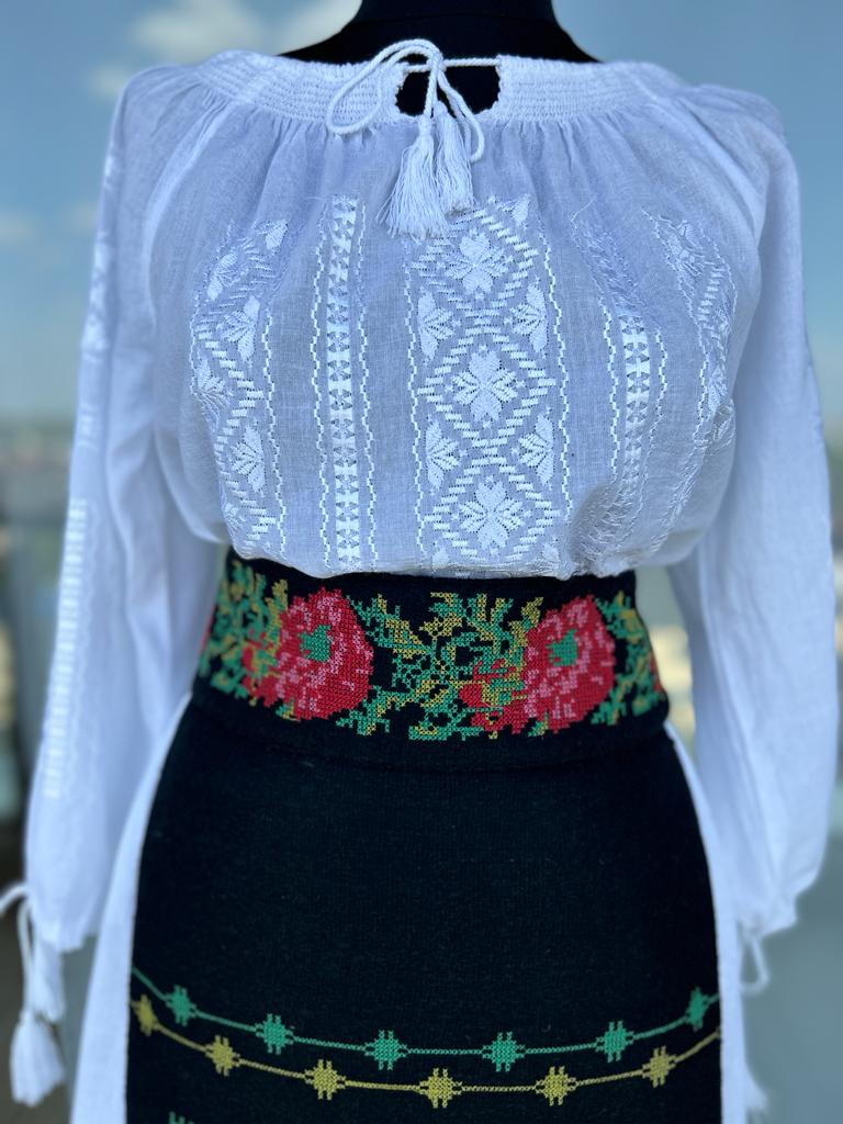 Brâu tradițional femei TM492 – trandafiri roz