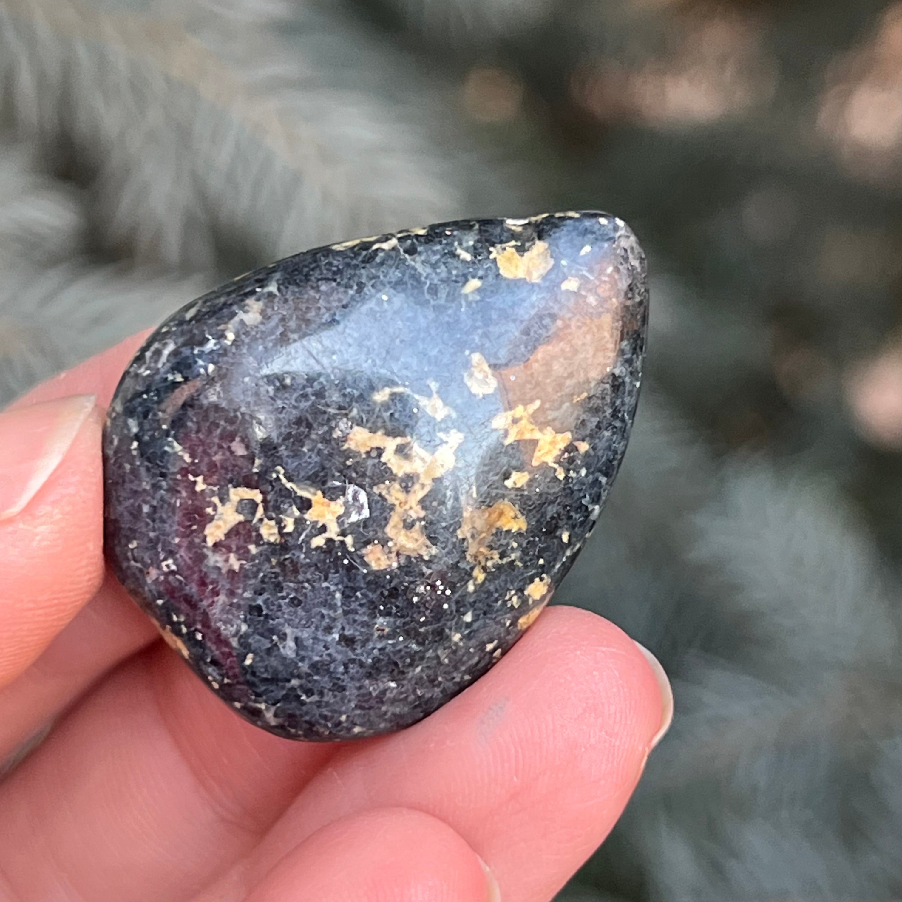 Cabochon dumortierit m9