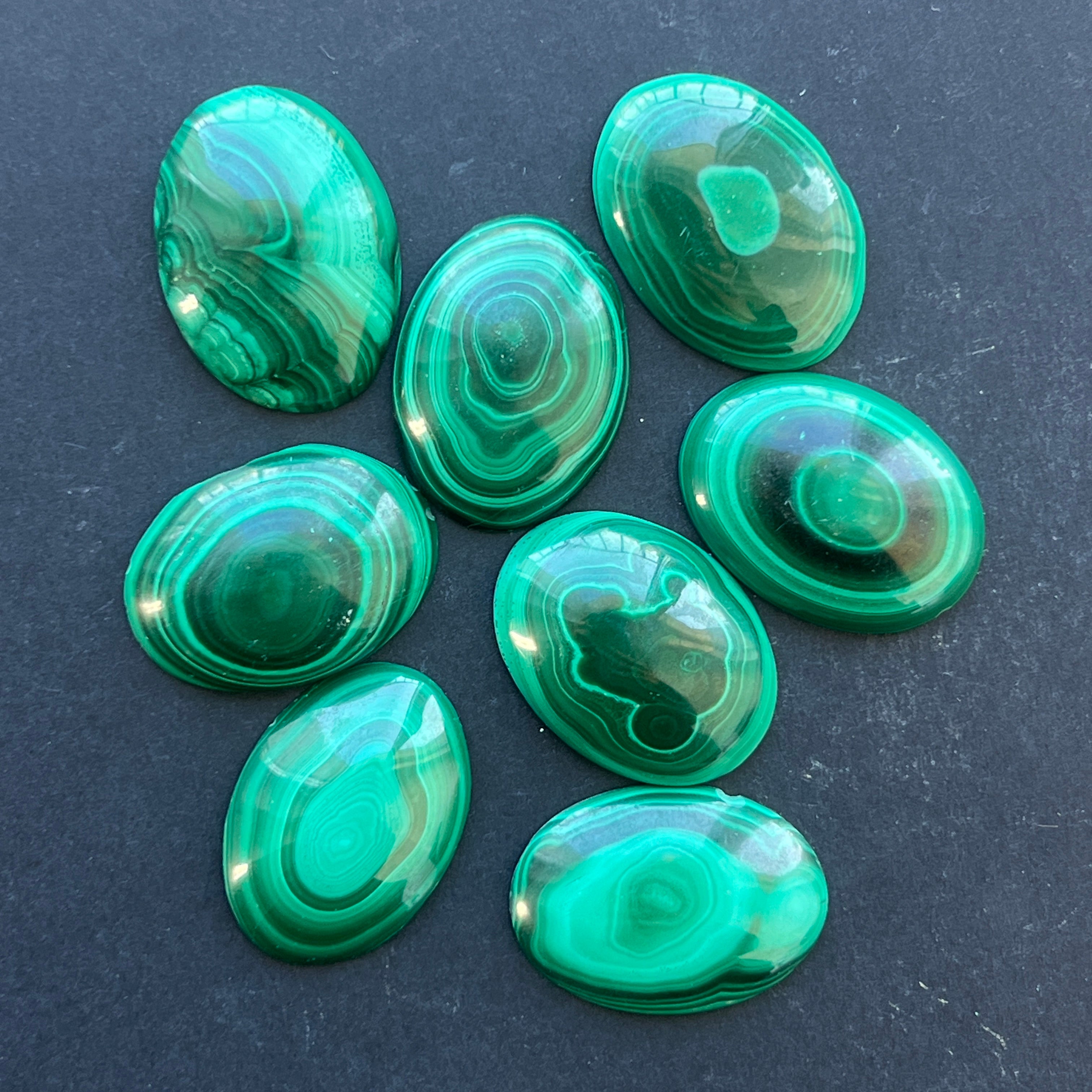Cabochon malachit | Model 1