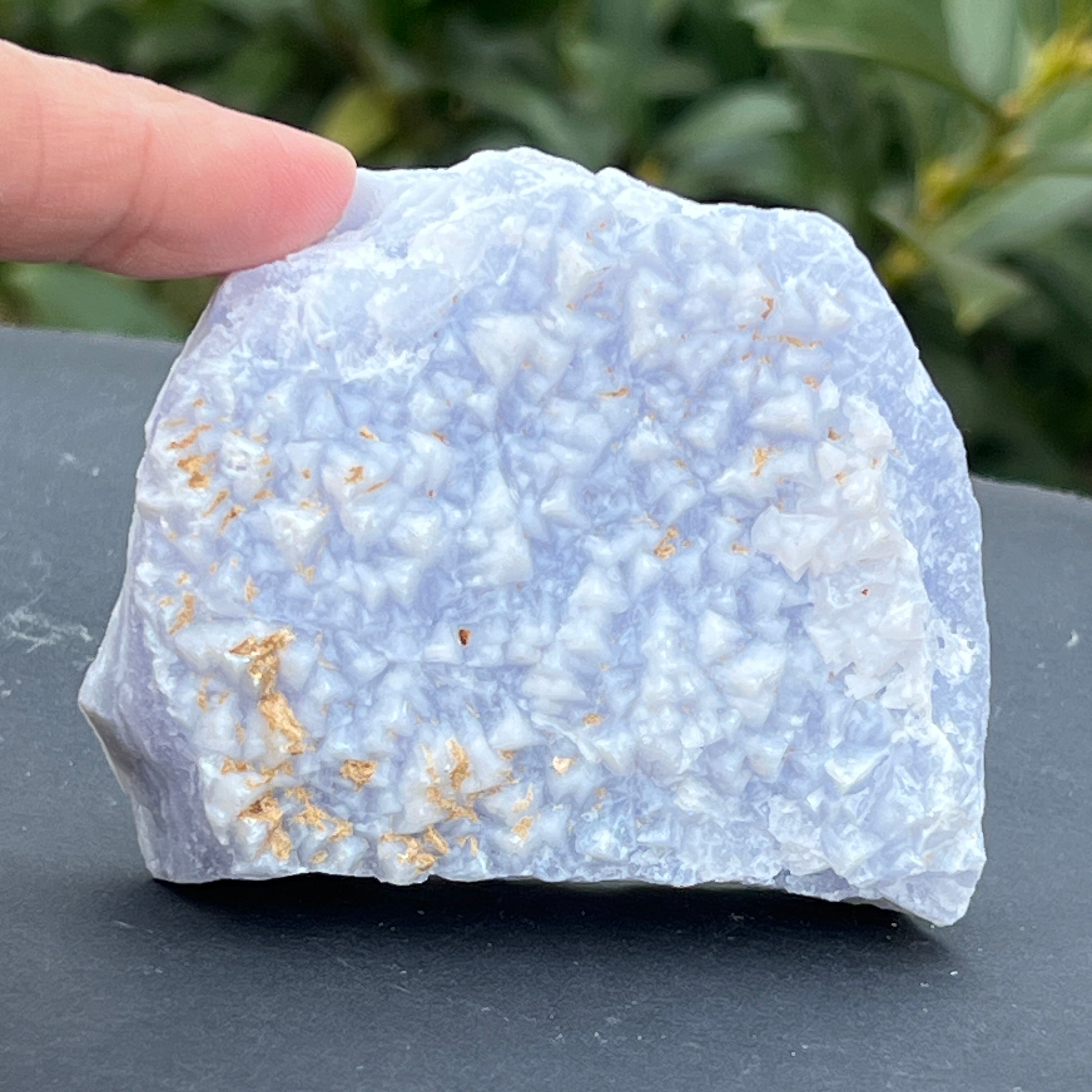 Calcedonie albastra / blue lace/ agat albastru piatra bruta m10