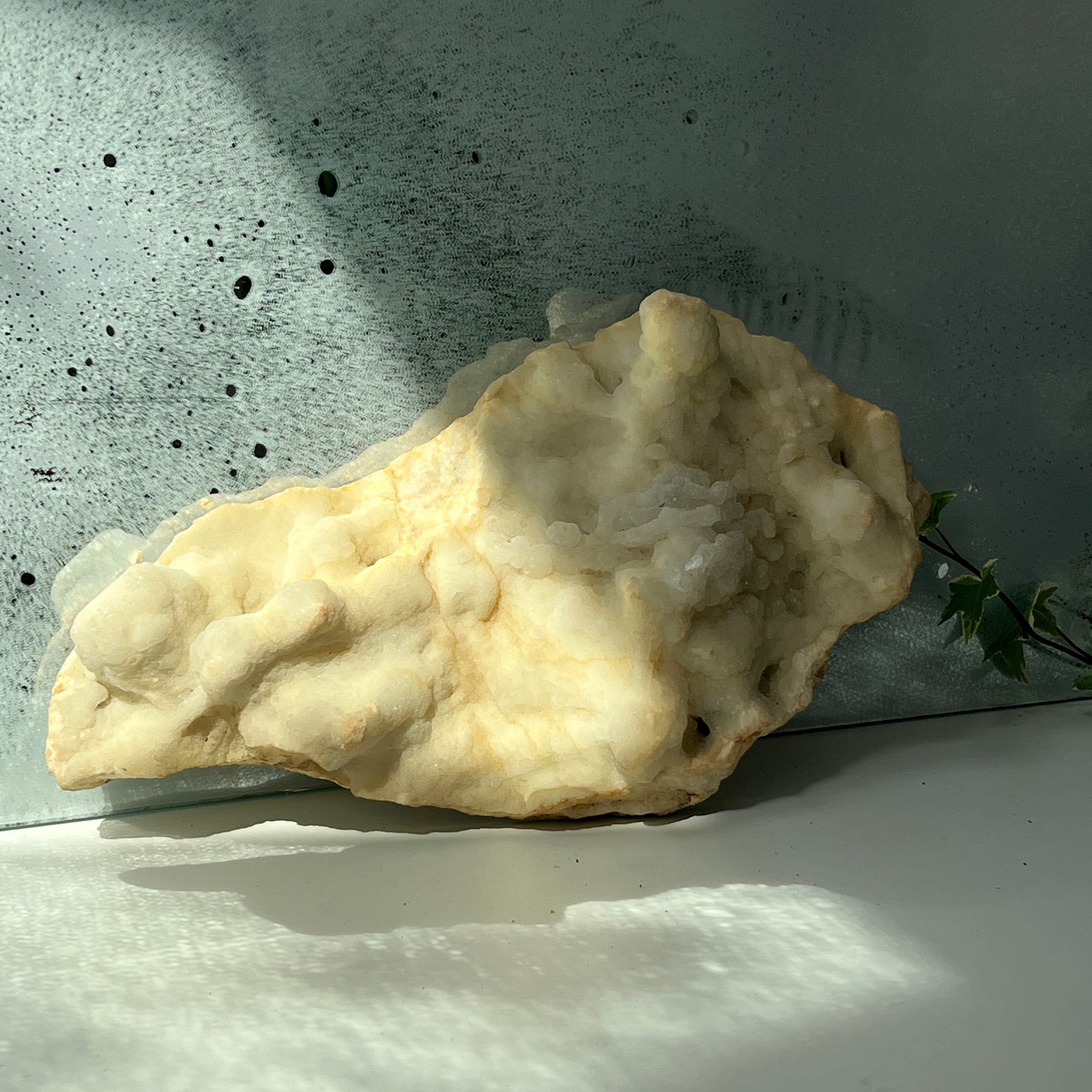 Calcit cave cu formă botroidală – specimen, model 3