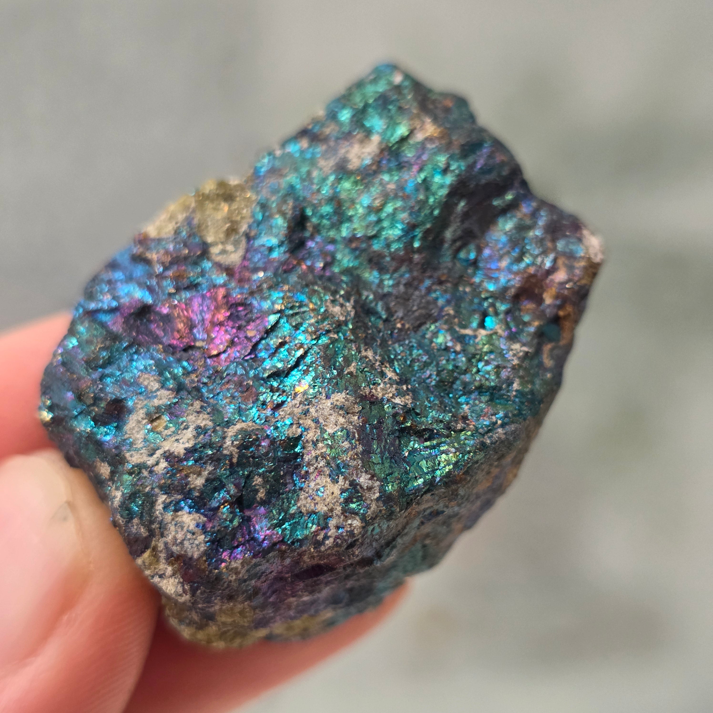 Calcopirita iridescentă din Mexic model 7