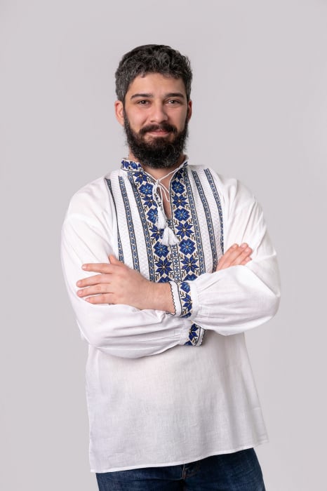 Camasa barbateasca traditionala alba cu motiv floral albastru Felix