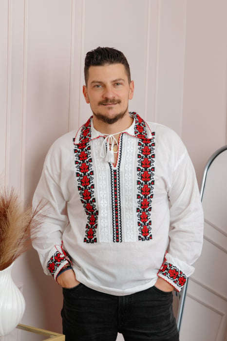 Camasa barbateasca traditionala alba cu motiv floral rosu David 01
