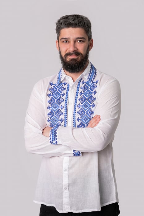 Camasa barbateasca traditionala alba cu motiv geometric albastru Ivan 02