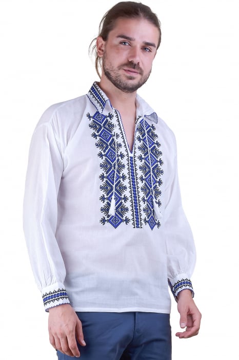 Camasa barbateasca traditionala alba cu motiv geometric albastru Ivan 05