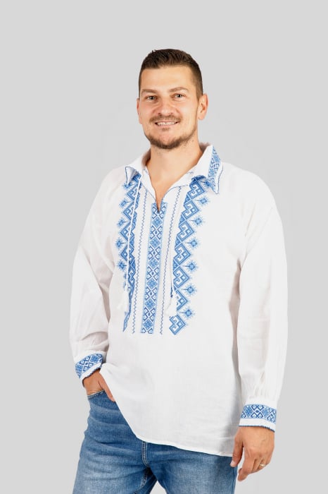 Camasa barbateasca traditionala alba cu motiv geometric albastru Petru 02